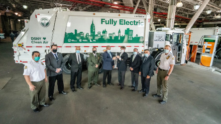 First Mack LR Electric Begins Service in NYC