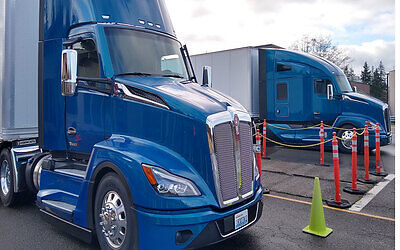Kenworth Hands out Dealer Awards at Annual Meeting
